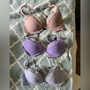 Lot of 3 Natori Feathers Bras 32C